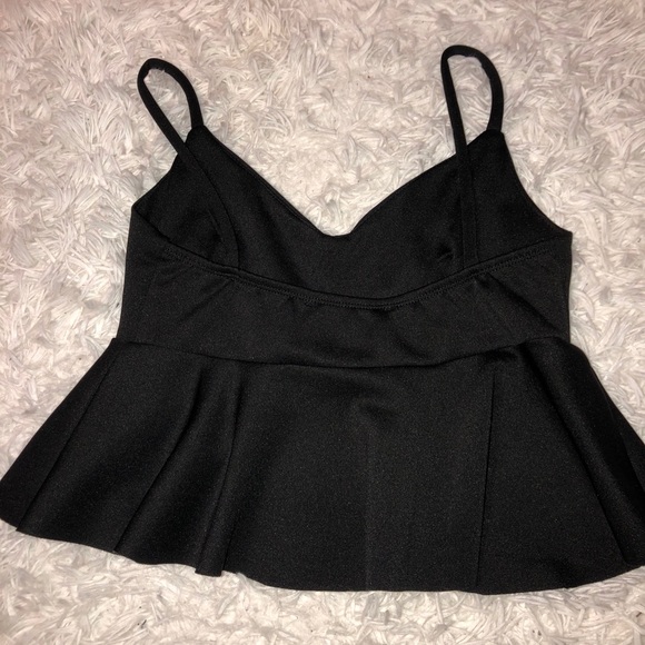 Revamped black tank top - Picture 4 of 4